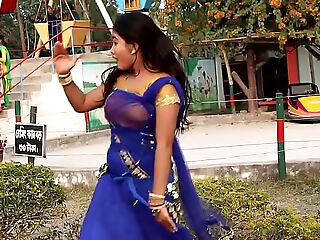 Teen Bangladeshi bigboobs School Girl Red-hot Dance With Song